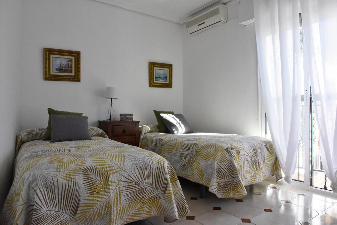 Room Martinez Sevilla Exterior foto